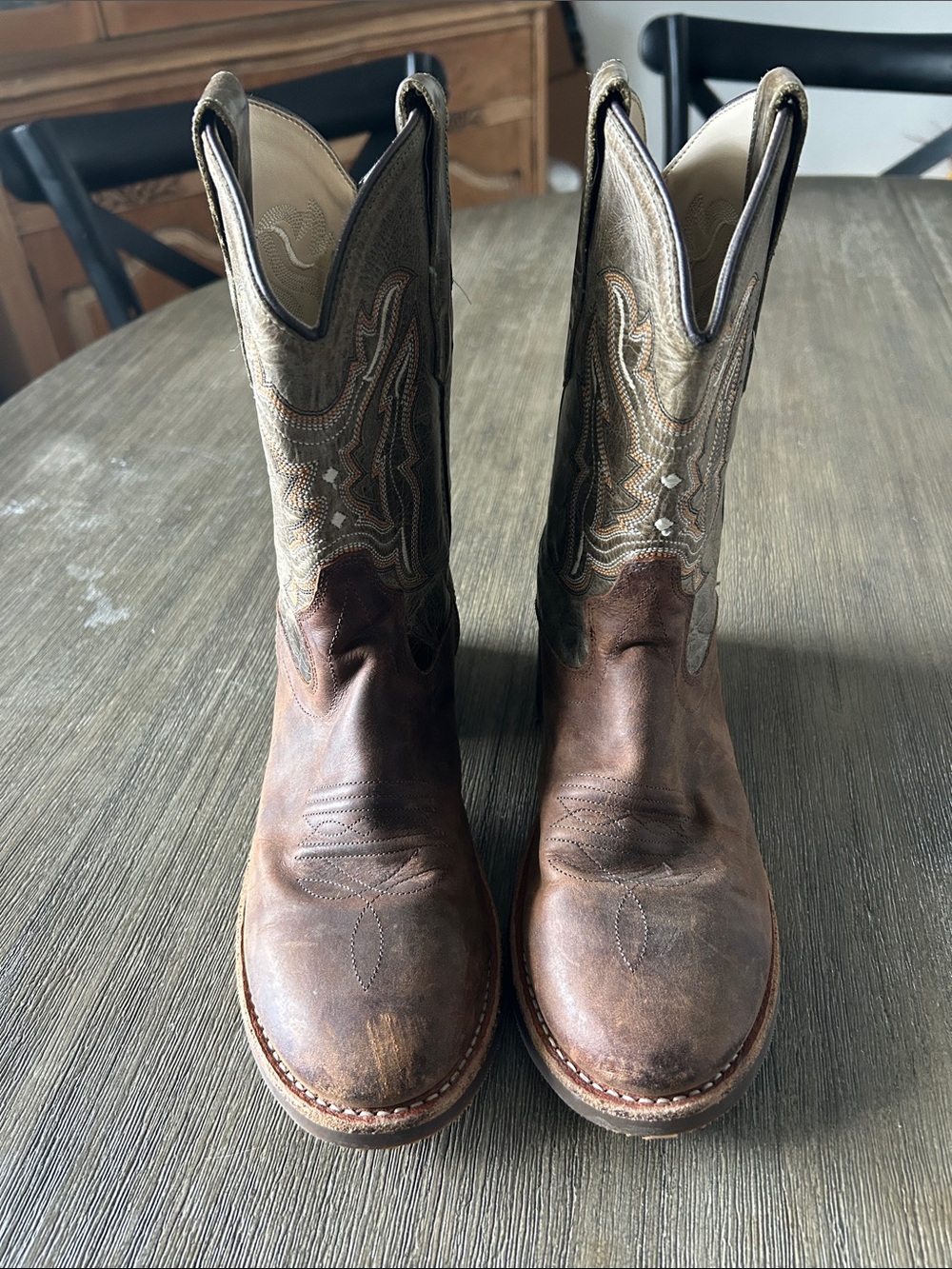 Old West Boys Western Boots, Size 3.5, Gently Used, Round Toe.